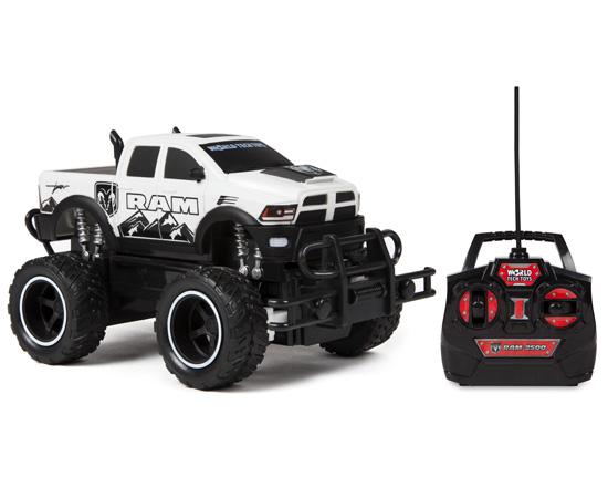 33786Officially-Licensed-1:24-RAM-2500-POWER-WAGON-ELECTRIC-RC-TRUCK1